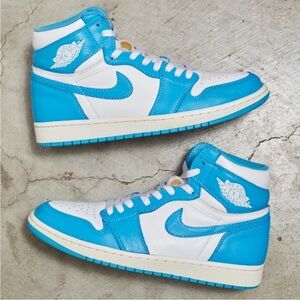 AIR JORDAN 1 RETRO HIGH OG 'UNC'